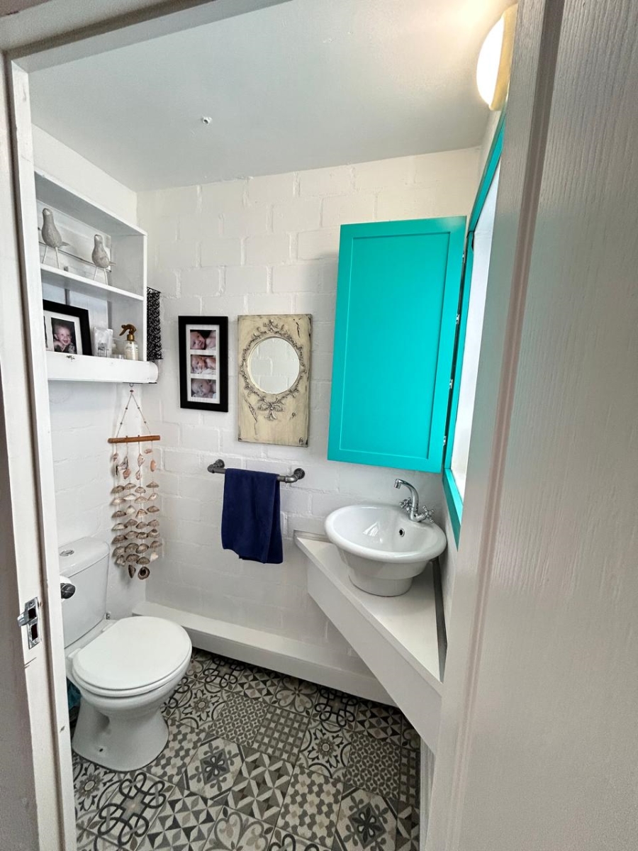 3 Bedroom Property for Sale in Golden Mile Western Cape